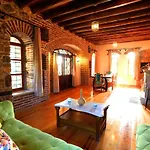 Cottagehause فيلة